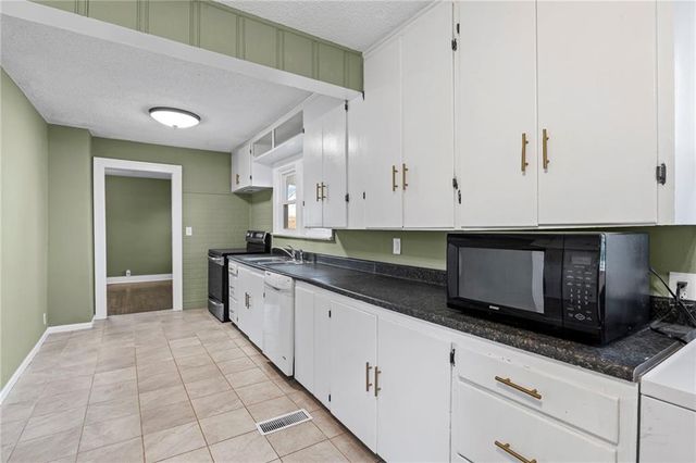 5940 Nall Avenue, Mission, KS 66202