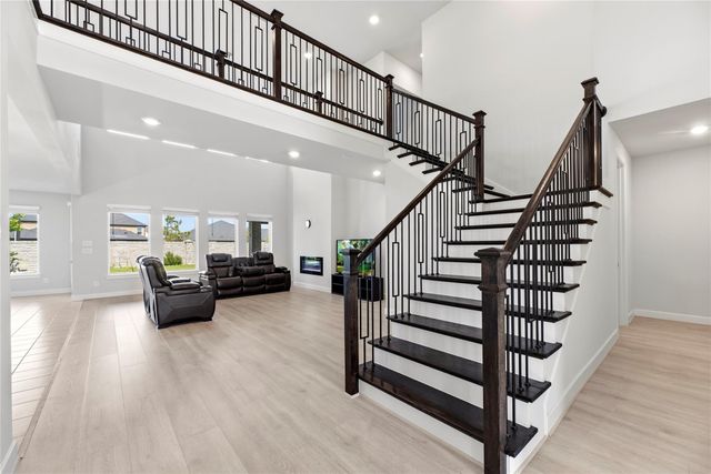 8930 Shelford Bay Lane, Cypress, TX 77433
