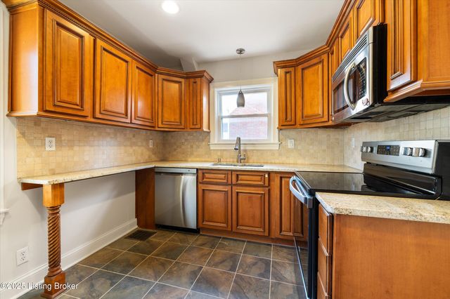 443 Bauer Ave, Louisville, KY 40207