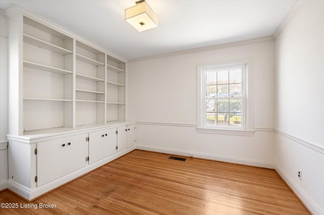 443 Bauer Ave, Louisville, KY 40207