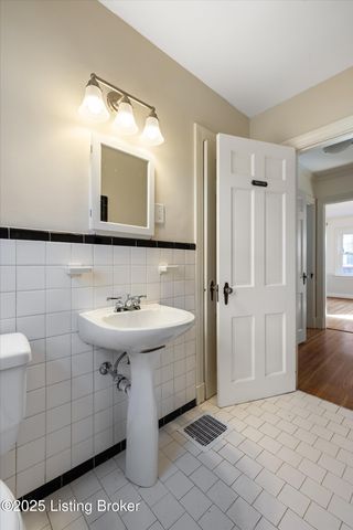 443 Bauer Ave, Louisville, KY 40207