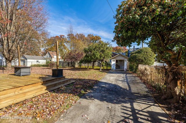 443 Bauer Ave, Louisville, KY 40207