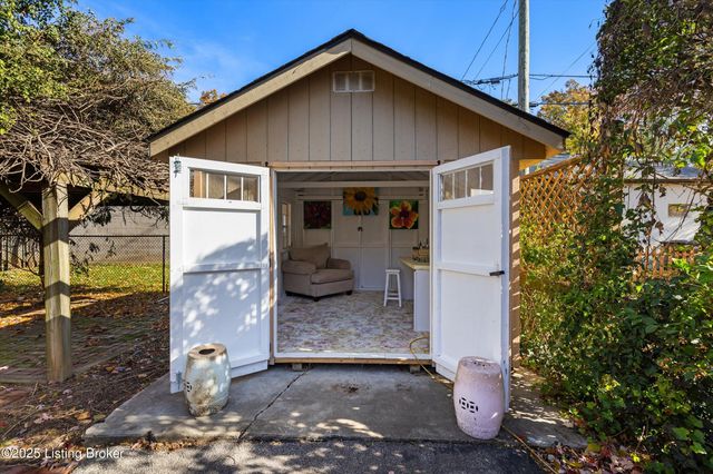 443 Bauer Ave, Louisville, KY 40207