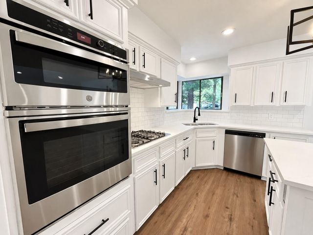10715 E Timberwagon Circle, Spring, TX 77380