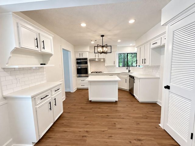 10715 E Timberwagon Circle, Spring, TX 77380