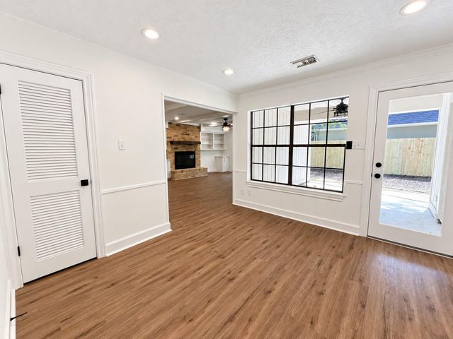 10715 E Timberwagon Circle, Spring, TX 77380