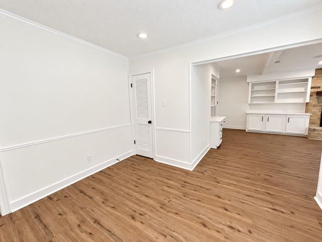 10715 E Timberwagon Circle, Spring, TX 77380
