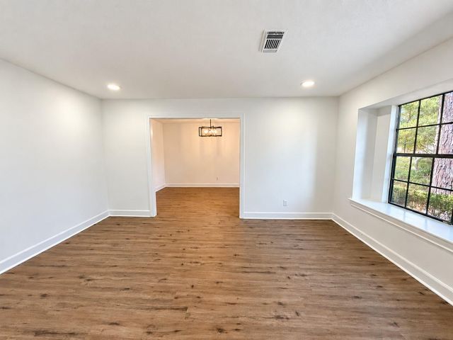 10715 E Timberwagon Circle, Spring, TX 77380