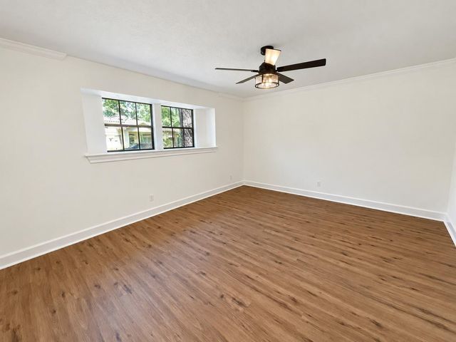 10715 E Timberwagon Circle, Spring, TX 77380