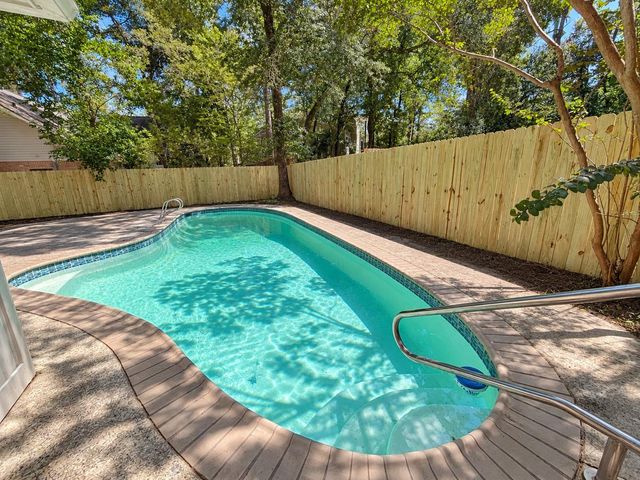 10715 E Timberwagon Circle, Spring, TX 77380