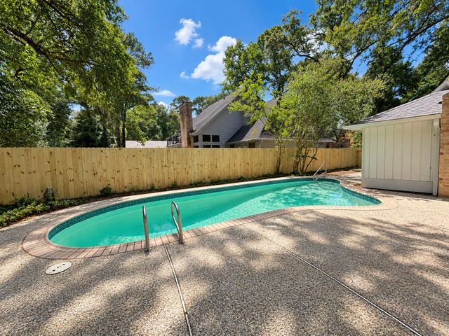 10715 E Timberwagon Circle, Spring, TX 77380