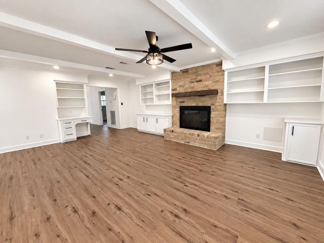10715 E Timberwagon Circle, Spring, TX 77380