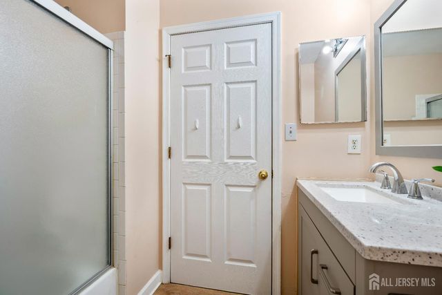 11 Windsong Circle, East Brunswick, NJ 08816