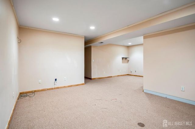 11 Windsong Circle, East Brunswick, NJ 08816