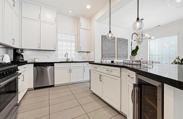 1531 Woodbend Park W, Houston, TX 77055