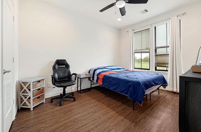 1531 Woodbend Park W, Houston, TX 77055