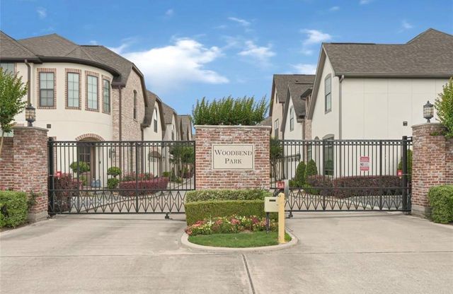 1531 Woodbend Park W, Houston, TX 77055