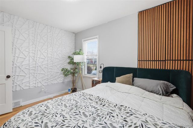 14000 Lincoln Street, Oak Park, MI 48237