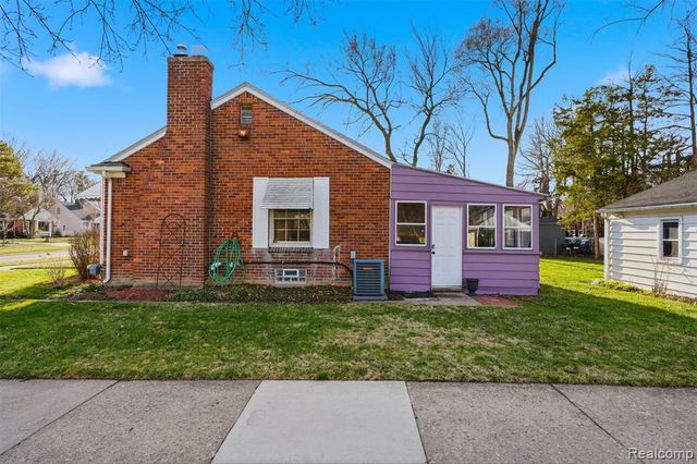 14000 Lincoln Street, Oak Park, MI 48237
