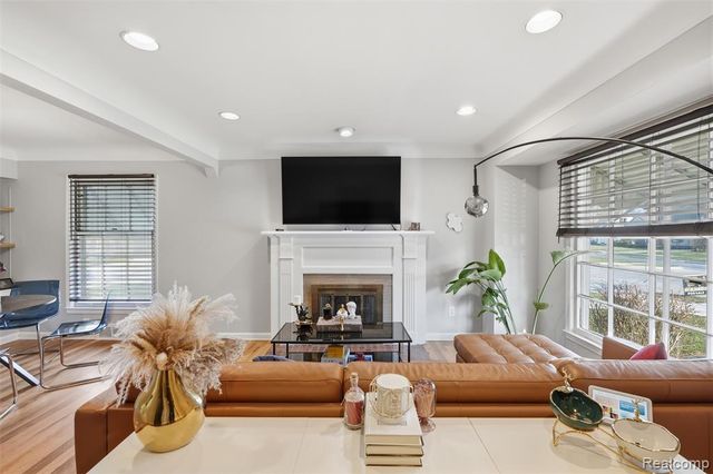 14000 Lincoln Street, Oak Park, MI 48237