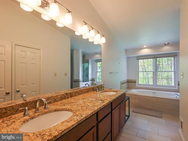 18500 GINGERBREAD LN, Gaithersburg, MD 20877