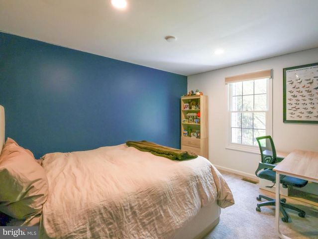 18500 GINGERBREAD LN, Gaithersburg, MD 20877