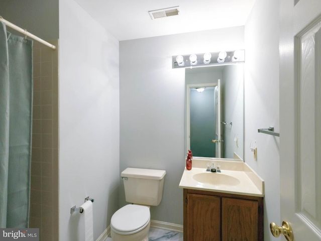 18500 GINGERBREAD LN, Gaithersburg, MD 20877