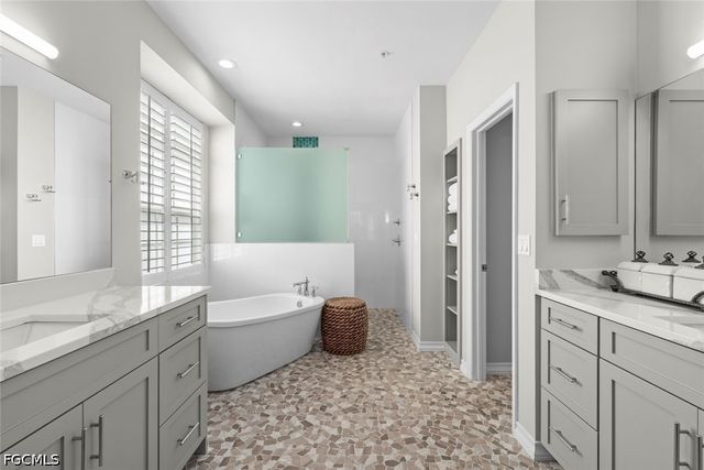 11525 Andy Rosse LN, Captiva, FL 33924