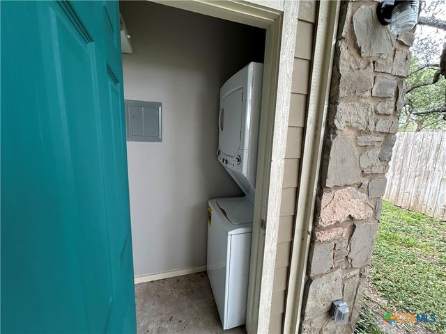 551 Terminal Loop Road D5, Mcqueeney, TX 78123