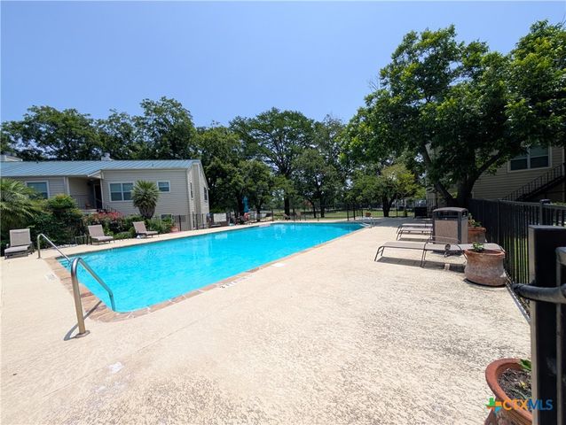 551 Terminal Loop Road D5, Mcqueeney, TX 78123