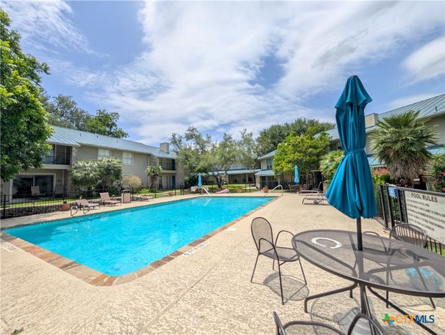 551 Terminal Loop Road D5, Mcqueeney, TX 78123