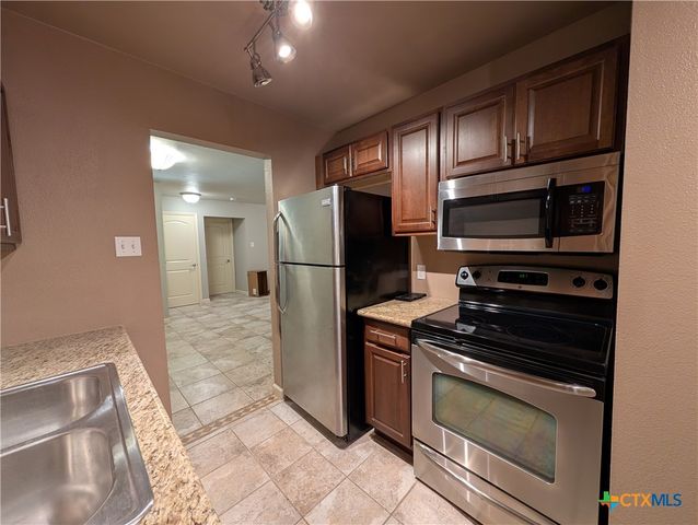 551 Terminal Loop Road D5, Mcqueeney, TX 78123