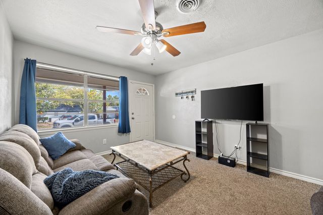 4812 Marshall Street, Forest Hill, TX 76119