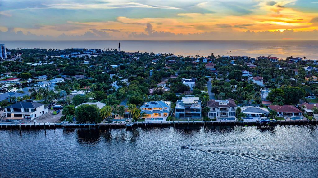 2103 N Riverside Dr, Pompano Beach, FL 33062