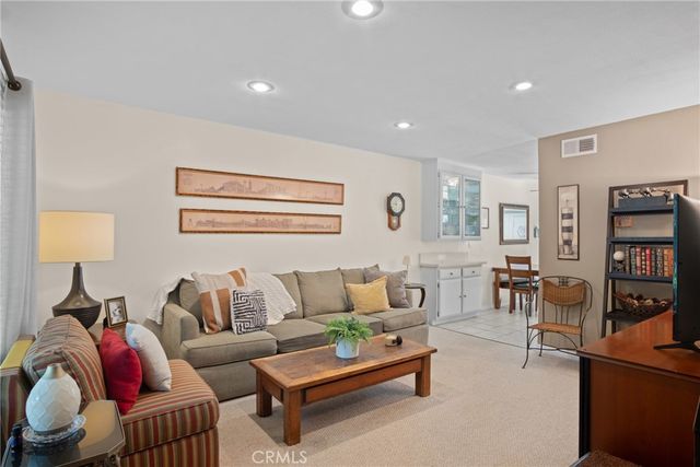 975 S Idaho 95, La Habra, CA 90631