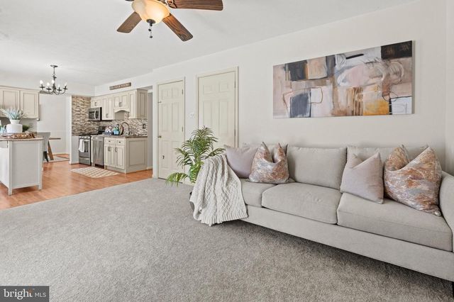 740 SPOTTERS CT, Hampstead, MD 21074