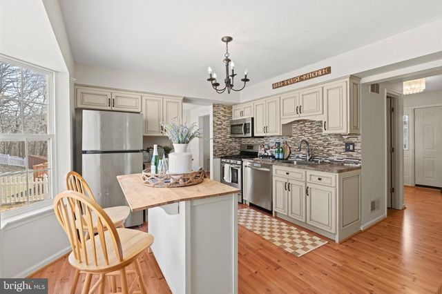 740 SPOTTERS CT, Hampstead, MD 21074