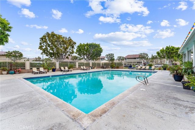 44 Elksford Avenue 3, Irvine, CA 92604
