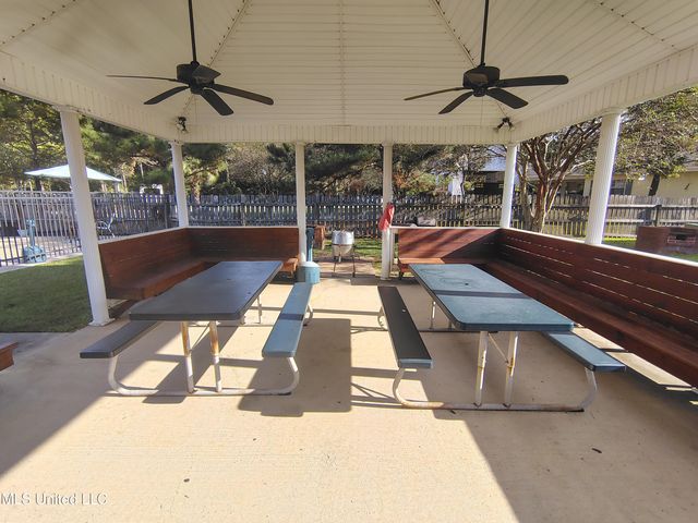 5080 Gautier Vancleave Road, E7, Gautier, MS 39553