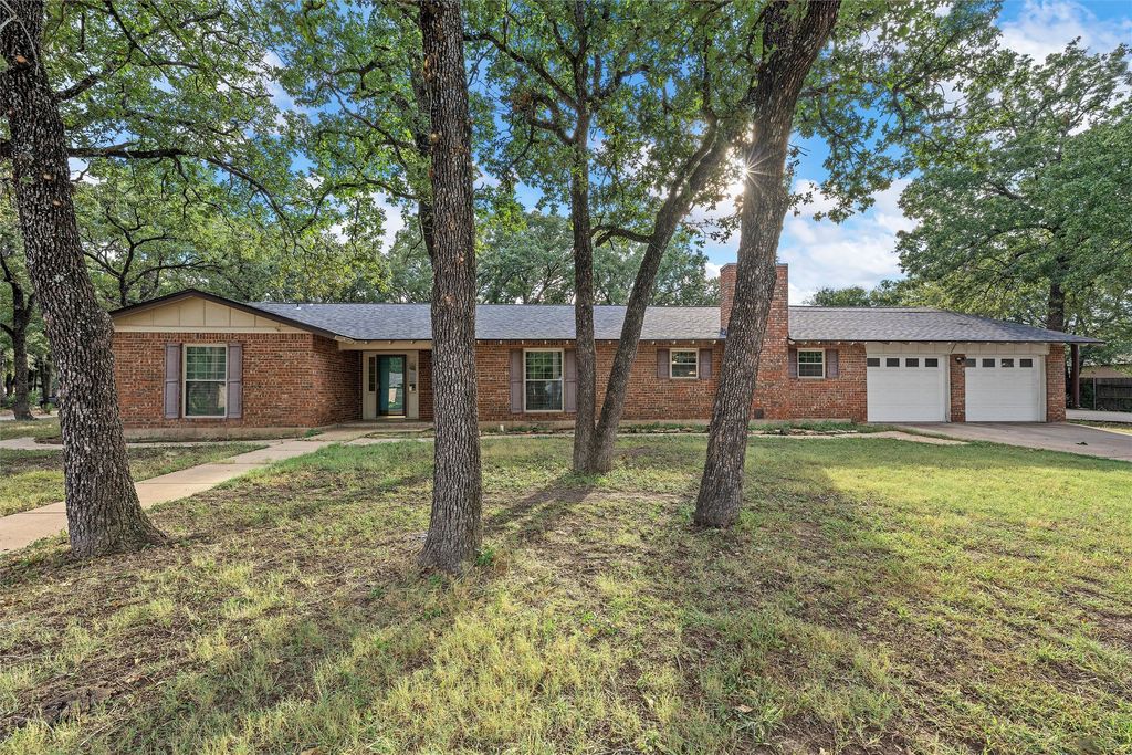 117 Oak Forest Drive, Elm Mott, TX 76640