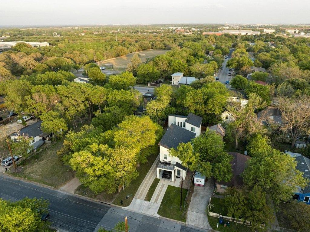 913 Valdez ST A & B, Austin, TX 78741