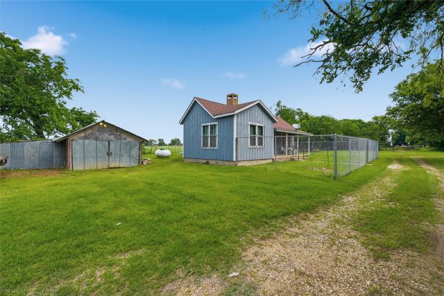 321 Hcr 2122 E, Whitney, TX 76692