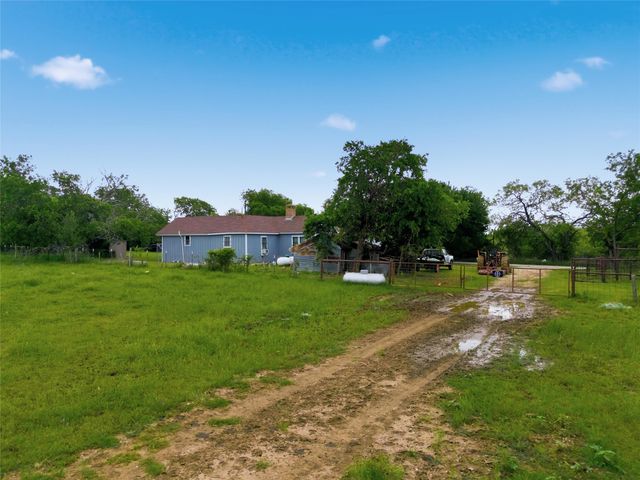 321 Hcr 2122 E, Whitney, TX 76692