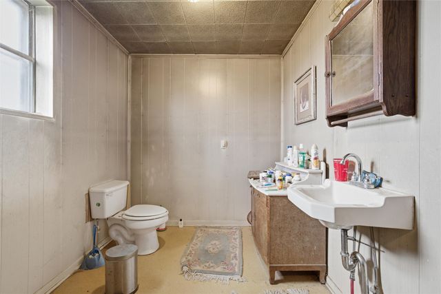 321 Hcr 2122 E, Whitney, TX 76692