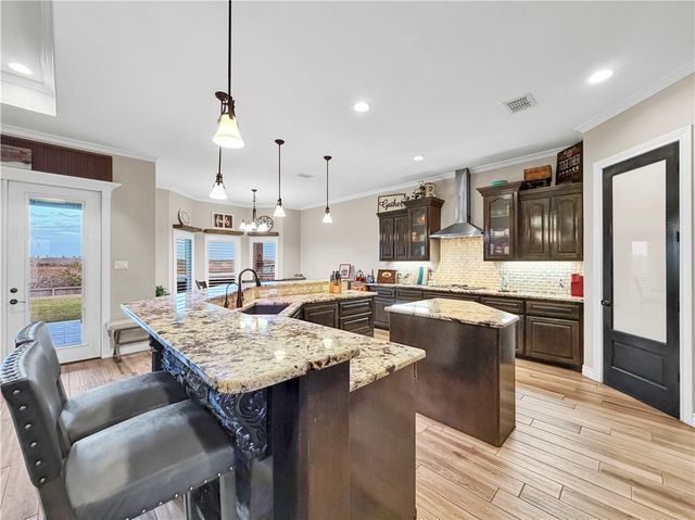 5410 Legends Dr, Corpus Christi, TX 78414