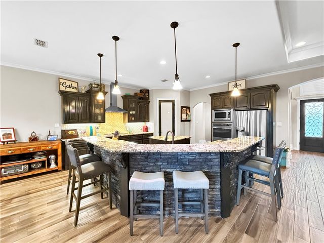 5410 Legends Dr, Corpus Christi, TX 78414