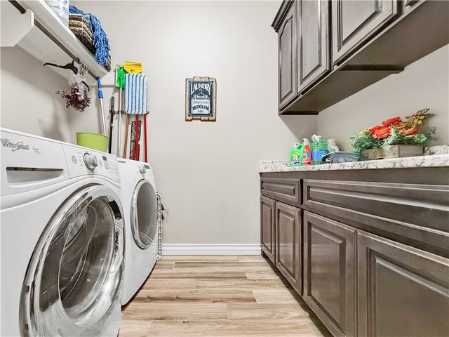 5410 Legends Dr, Corpus Christi, TX 78414