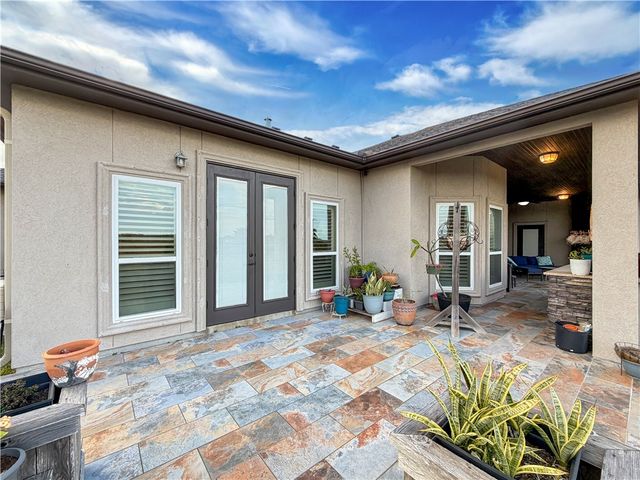 5410 Legends Dr, Corpus Christi, TX 78414