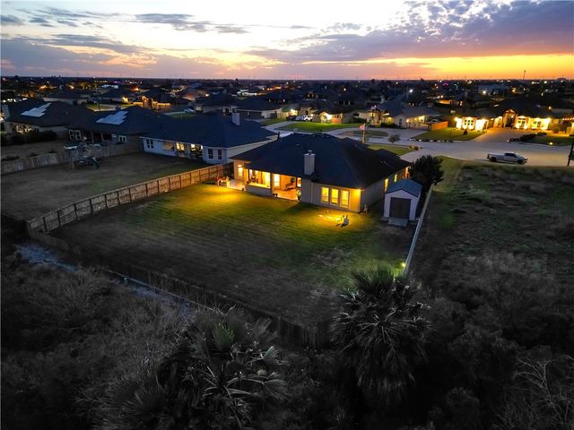 5410 Legends Dr, Corpus Christi, TX 78414