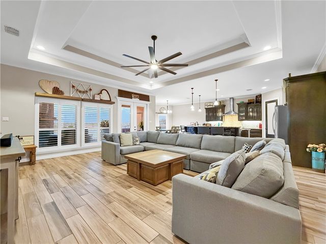 5410 Legends Dr, Corpus Christi, TX 78414